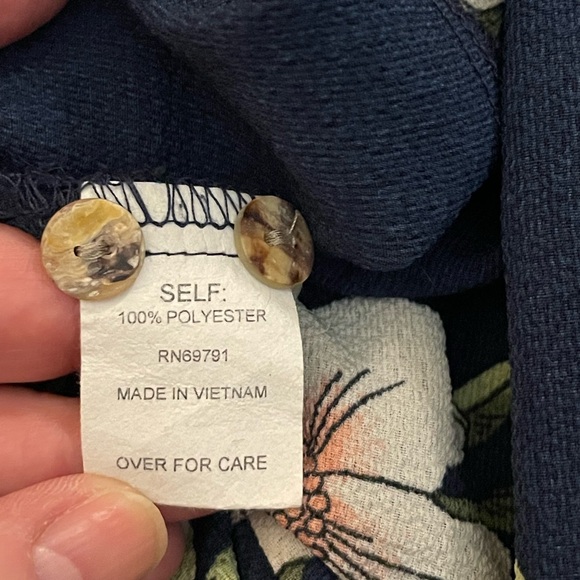 Anthropologie Fig and Flower long Tunic blouse floral size medium front pockets - Picture 12 of 16